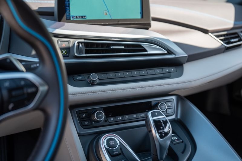 2015 BMW i8 photo 12