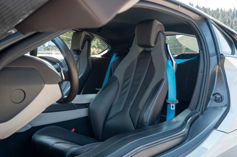 2015 BMW i8 photo 17